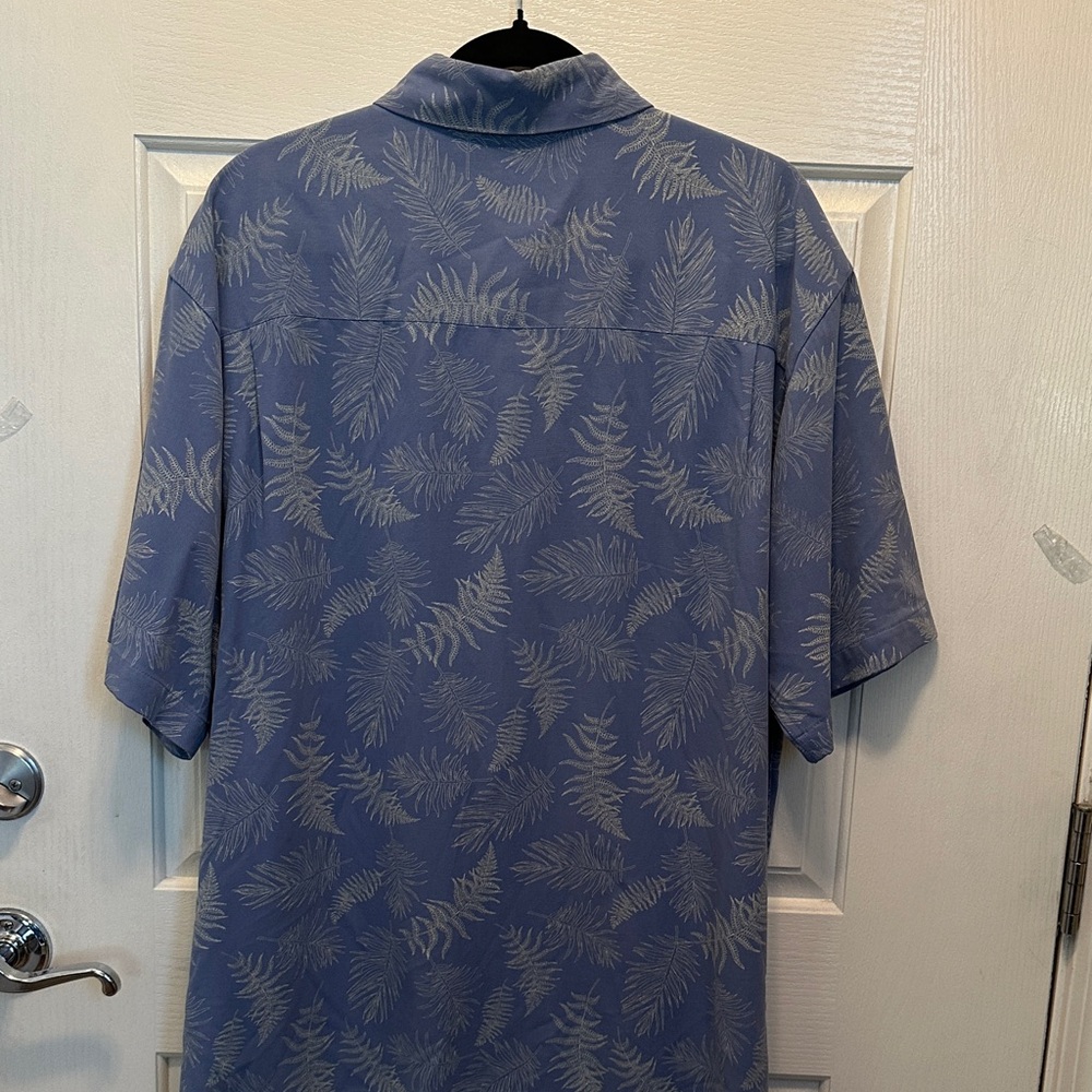 Toscano 100% Silk Men's Short-Sleeve Leaf Print Button-Down Shirt in Slate Blue - Picture 4 of 4